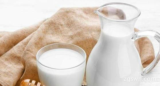 喝牛奶必须要知道的10个禁忌 牛奶不要用铜器加热