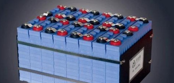 五菱宏光mini的电池是什么电池 磷酸铁锂电池(最新款宏光mini仅售3万元)